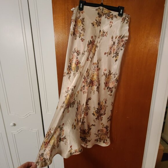 LaBelle Tan Floral Long Skirt Size 14 - Picture 2 of 3
